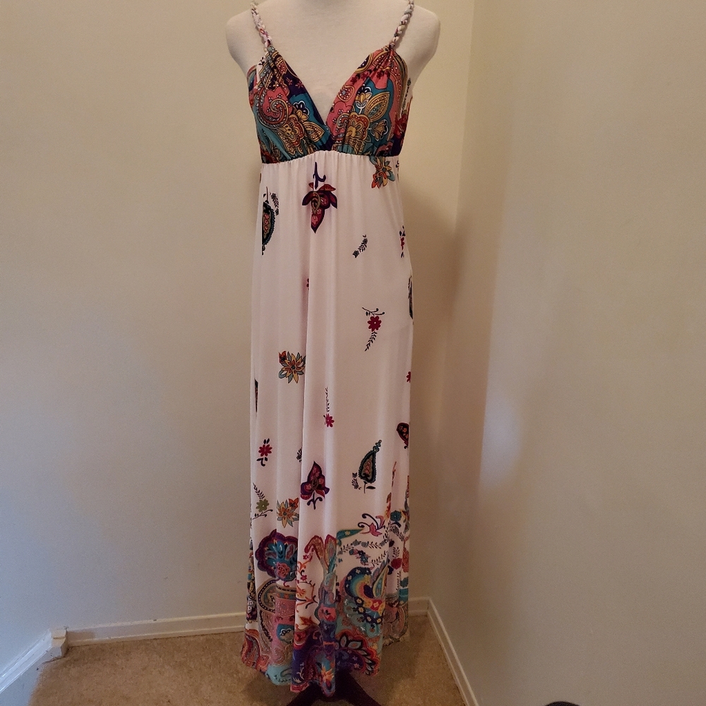 Long White & Paisley Beach Dress Size XL